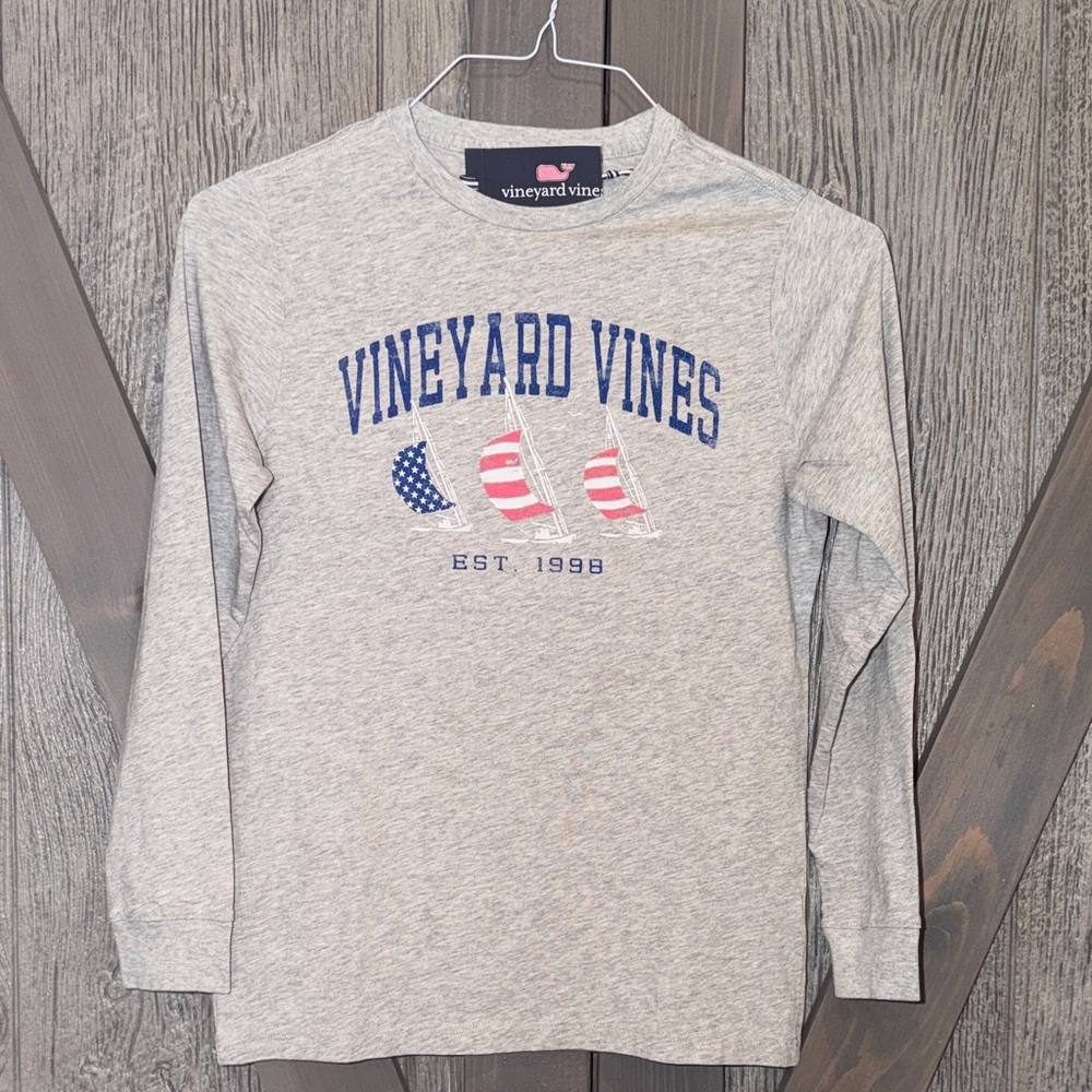 NWT Vineyard Vines Gray Long Sleeve Boys Graphic Tee